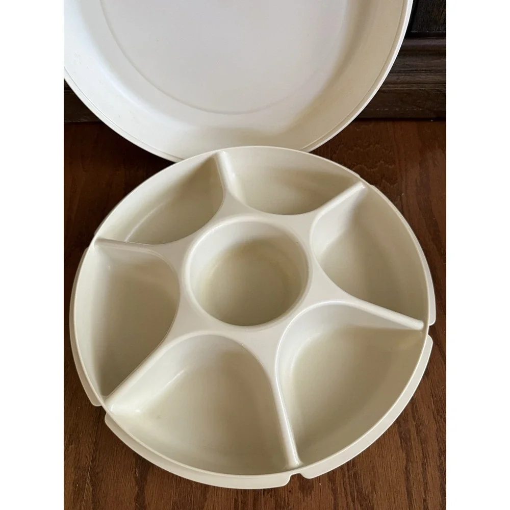 Vintage Tupperware 1665 Veggie Fruit Appetizer Divided‎ Serving Tray Base w/Lid